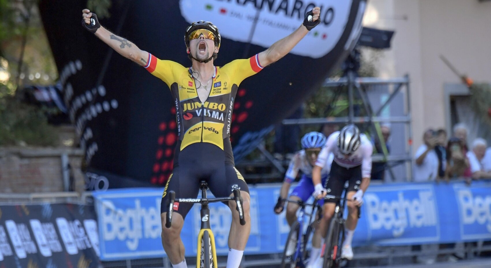 Third Giro dell'Emilia victory for Roglic	