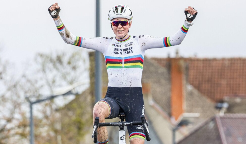 Glorious return to cyclocross for Van Empel